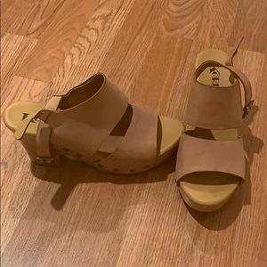 Korks by Kork-Ease platform sandals sz 7/38